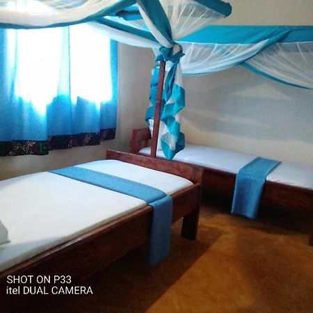 Mafia Neptune Villa Lodge Utende Экстерьер фото