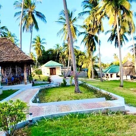 Mafia Neptune Villa Lodge Utende Экстерьер фото