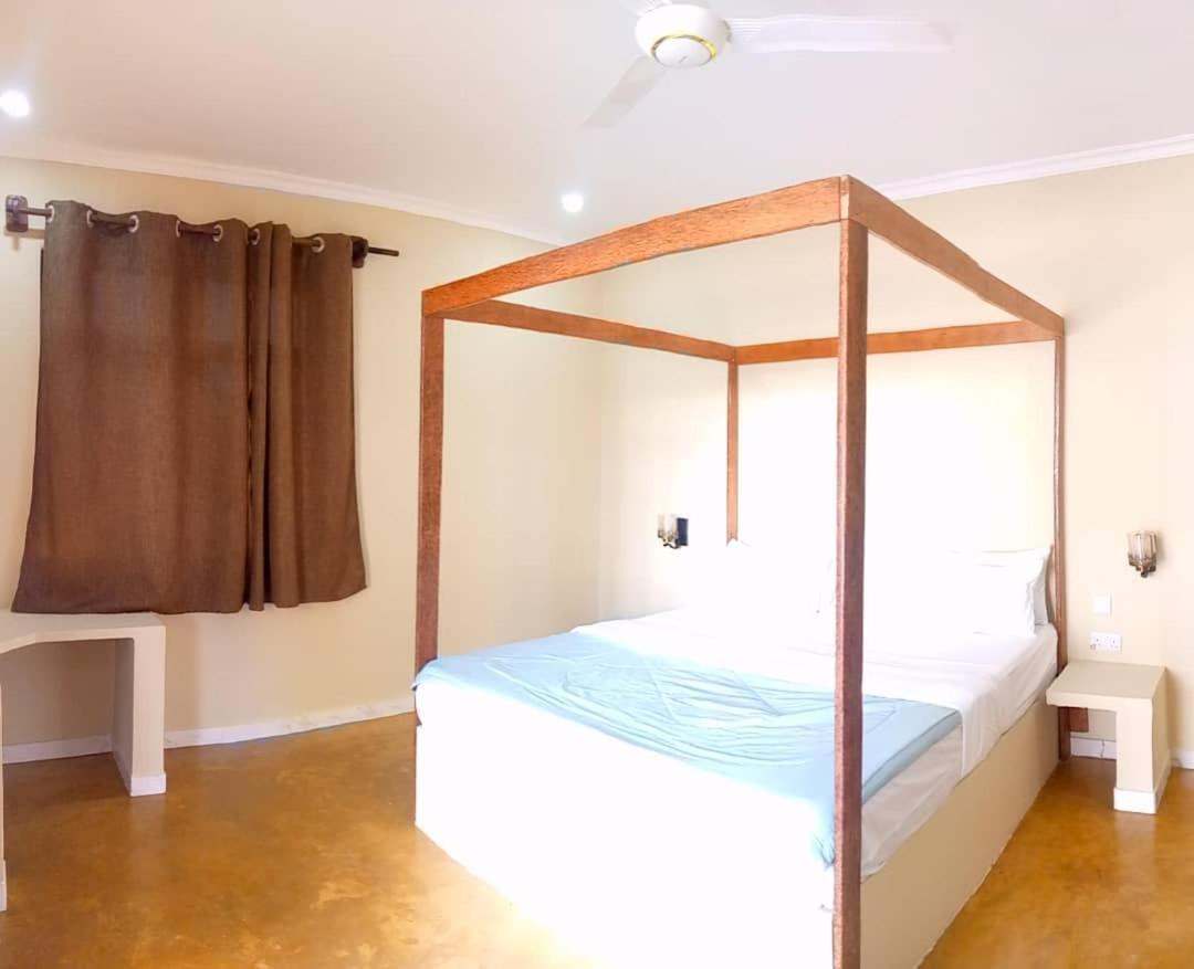 Mafia Neptune Villa Lodge Utende Экстерьер фото