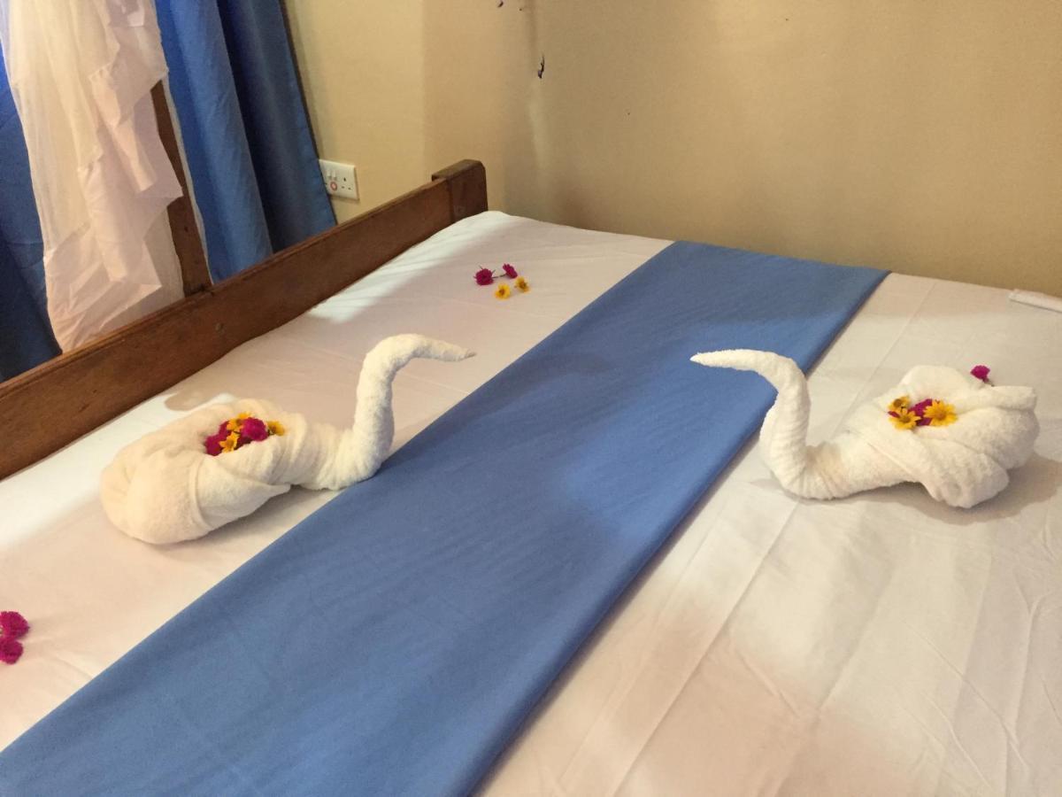 Mafia Neptune Villa Lodge Utende Экстерьер фото