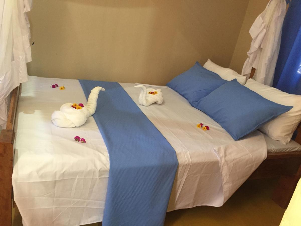Mafia Neptune Villa Lodge Utende Экстерьер фото