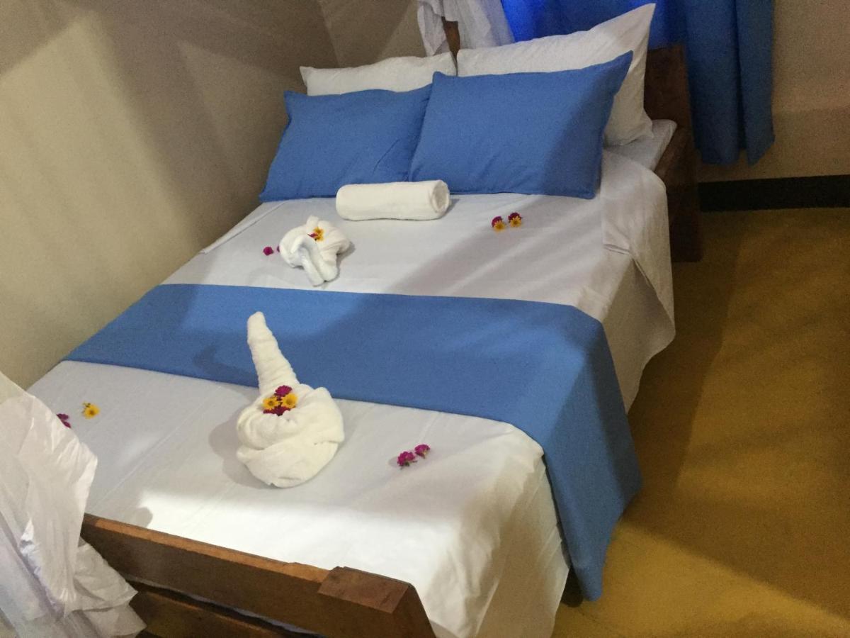 Mafia Neptune Villa Lodge Utende Экстерьер фото